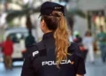 Una joven agente en prácticas de Tarifa, salva la vida de un hombre en Algeciras tras sufrir un infarto