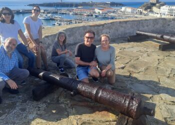 Mellaria impulsa el mantenimiento de los cañones del Castillo de Guzmán en su 25º aniversario