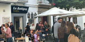 Nace la nueva Asociación Gastronómica de Empresarios en Tarifa para impulsar el sector y desestacionalizar el turismo