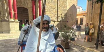 «La gesta de Guzmán, la gesta del general Copons, el castillo, las tapas, el teatro,.. todo esto sí pertenece a Tarifa y no el wind foil ese.»