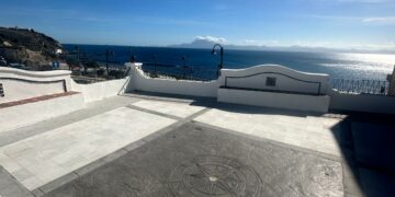 Tarifa, un casco urbano con vistas que abrazan mares y horizontes