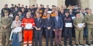 Reconocimientos a agentes, voluntarios y entidades por su labor durante los incendios y emergencias en Tarifa
