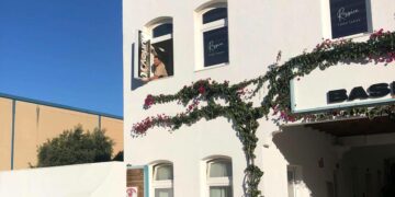 Mercadillo Navideño Artesanal en Tarifa: Sábado 13 en BASE, talleres, música y ambiente familiar