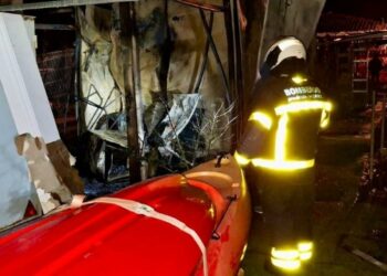 Un incendio arrasa una vivienda en Bolonia sin causar heridos