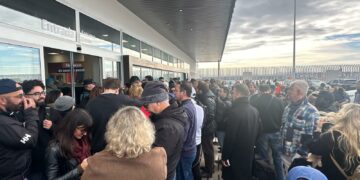 La Autoridad Portuaria de Algeciras ha ordenado no permitir el acceso de más viajeros a la Estación Marítima de Tarifa