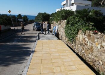 El Plan Provincial de Cooperación impulsa nuevas obras de acerado en Atlanterra